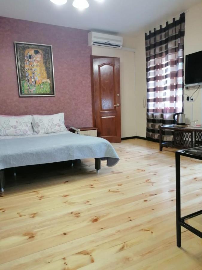 Yellow Unlimited Hotel 4 Jarkov Exterior foto