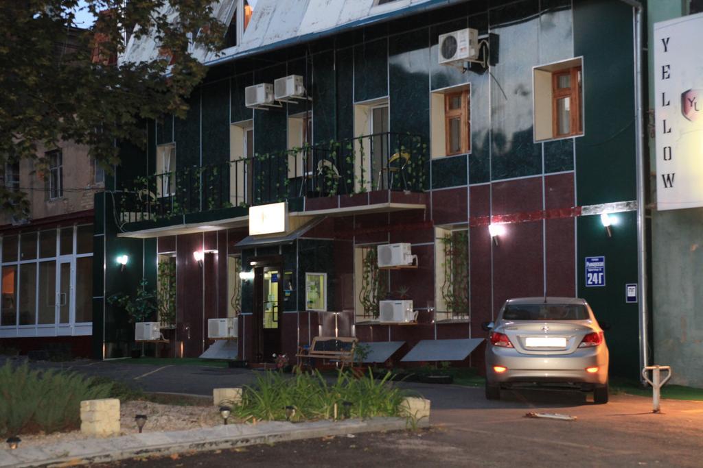 Yellow Unlimited Hotel 4 Jarkov Exterior foto
