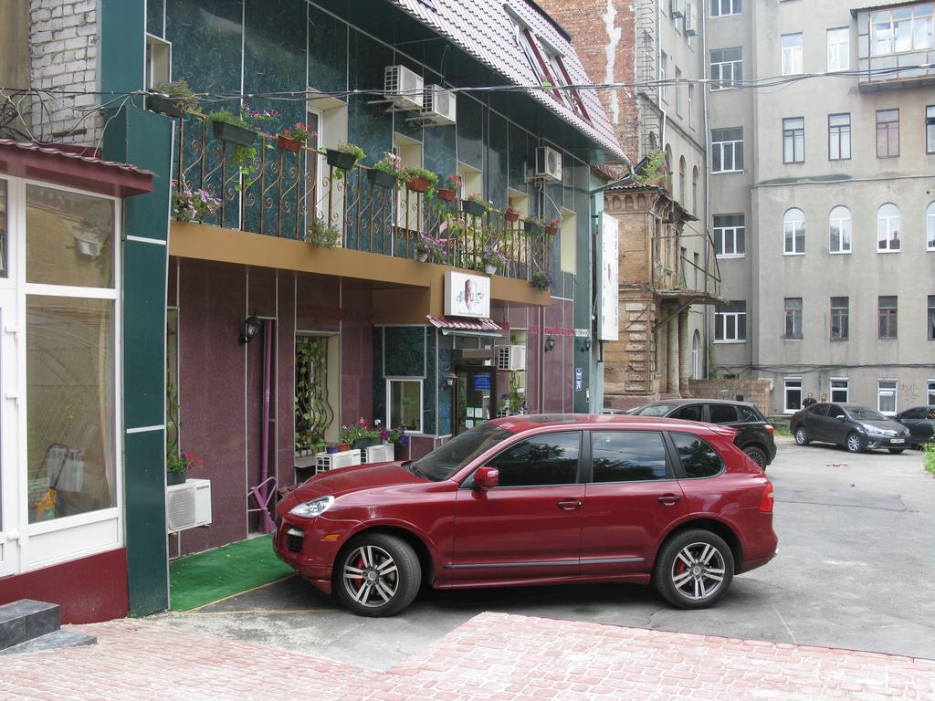 Yellow Unlimited Hotel 4 Jarkov Exterior foto